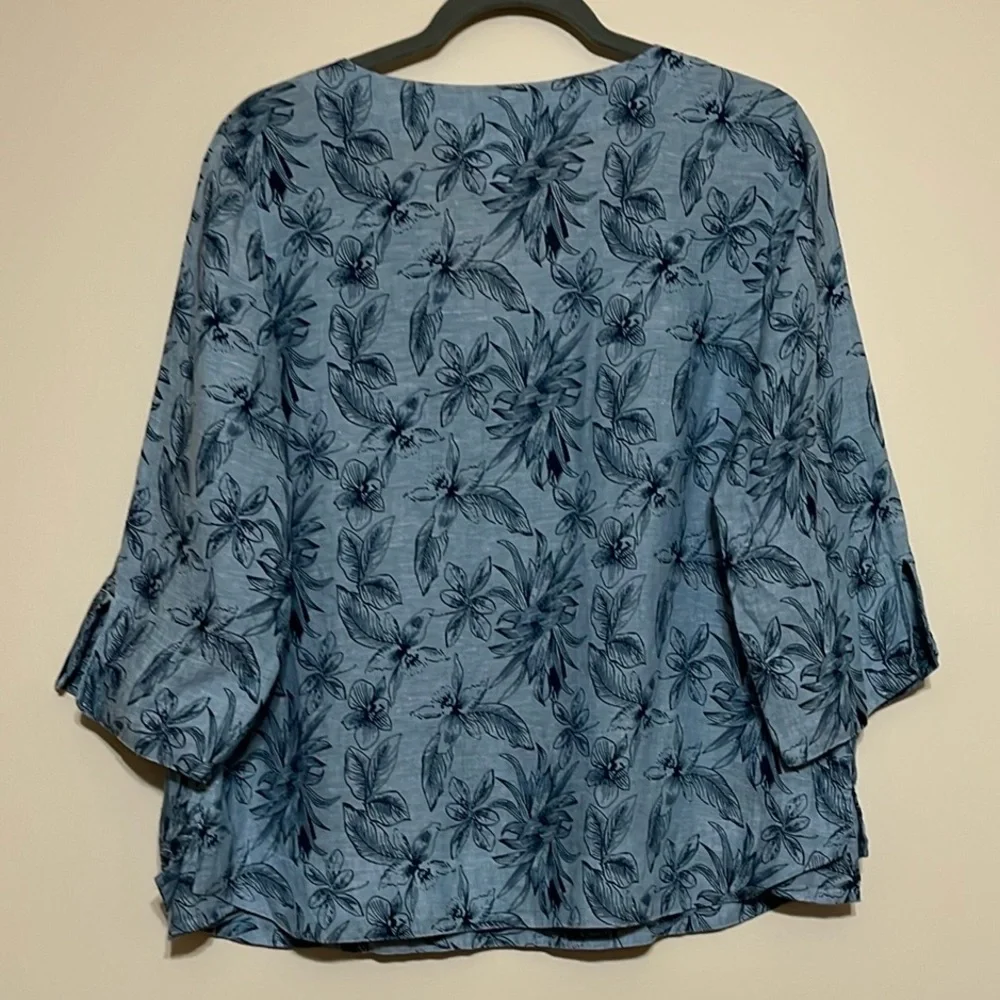 J. Jill Love Linen Palm Print V Neck Top SP - Picture 4 of 9